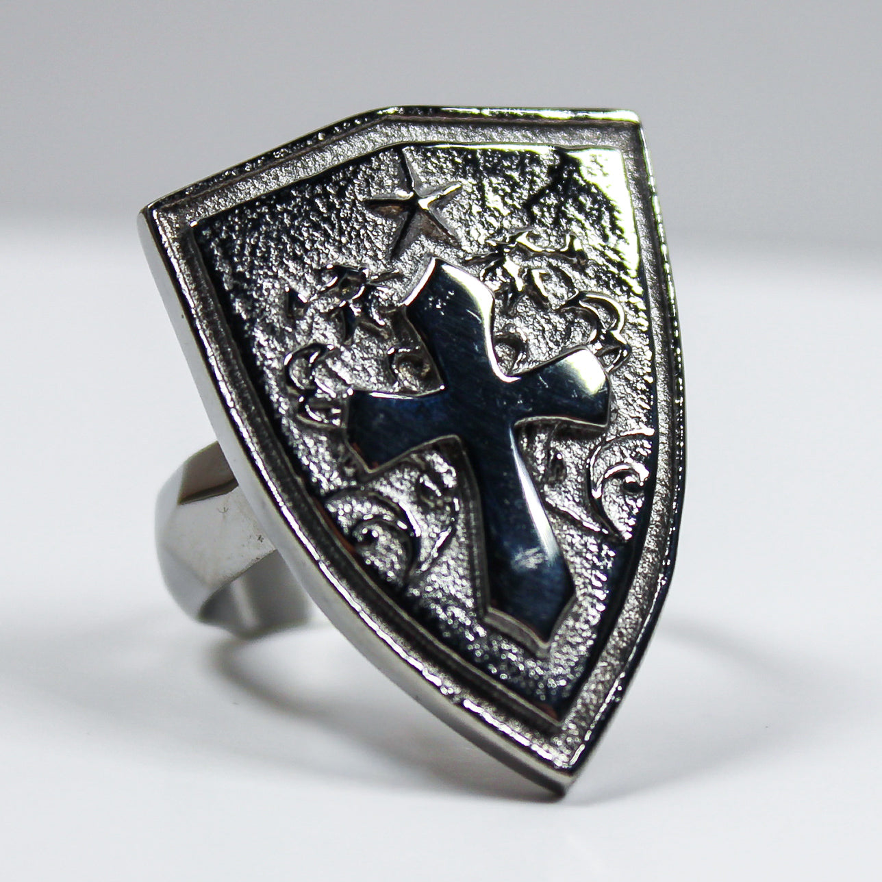Vagabond Shield Ring